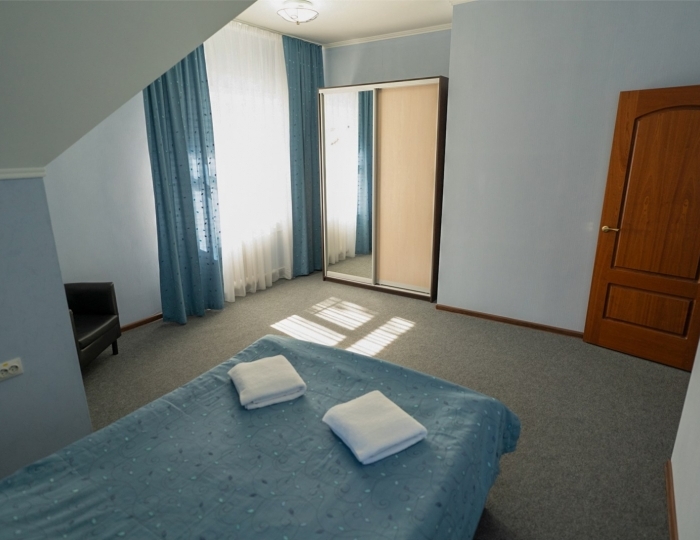Семейный 2-местный 2-комнатный (корпус №2) - Санаторий «Аврора» Белокуриха